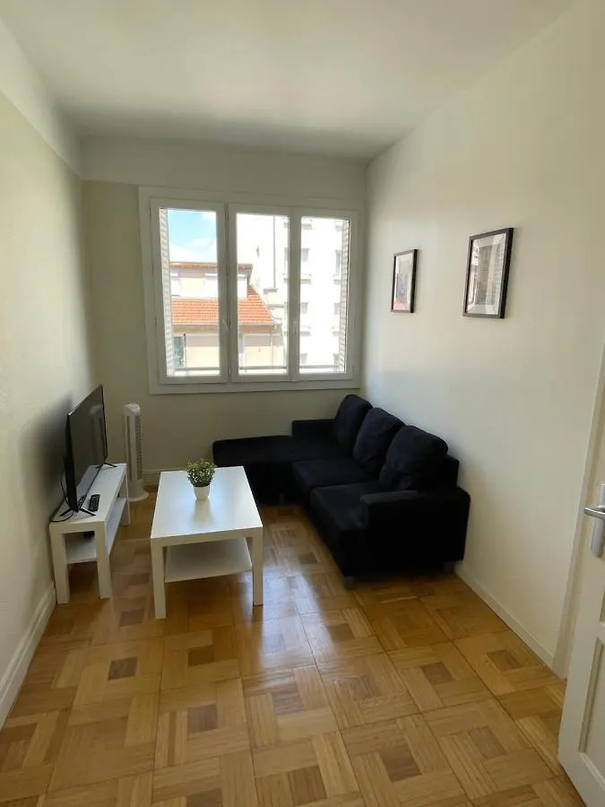 Apartment T4 3 Chambres Proche Grattes Ciel, Villeurbanne, Meuble France