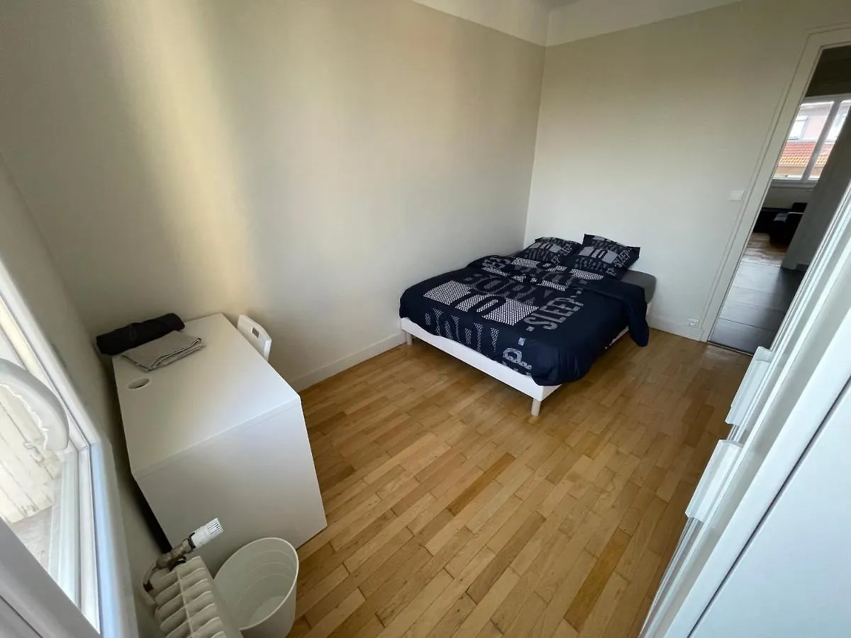 Apartment T4 3 Chambres Proche Grattes Ciel, Villeurbanne, Meuble France