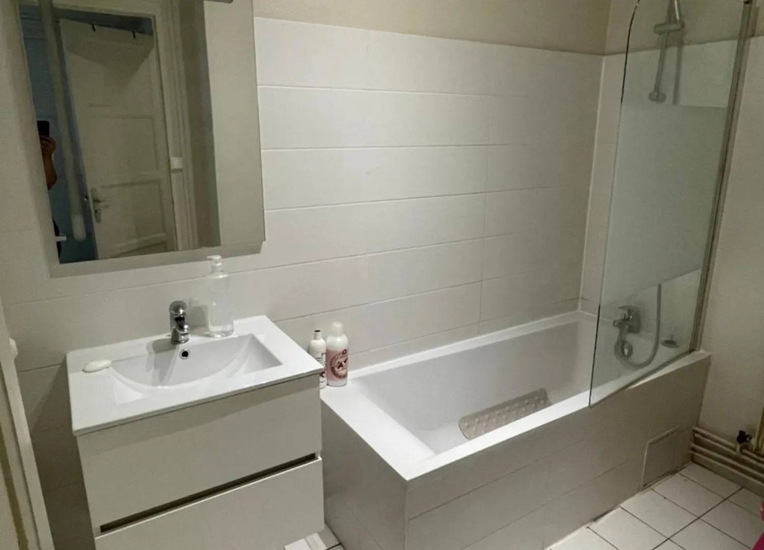 T4 3 Chambres Proche Grattes Ciel, Villeurbanne, Meuble France